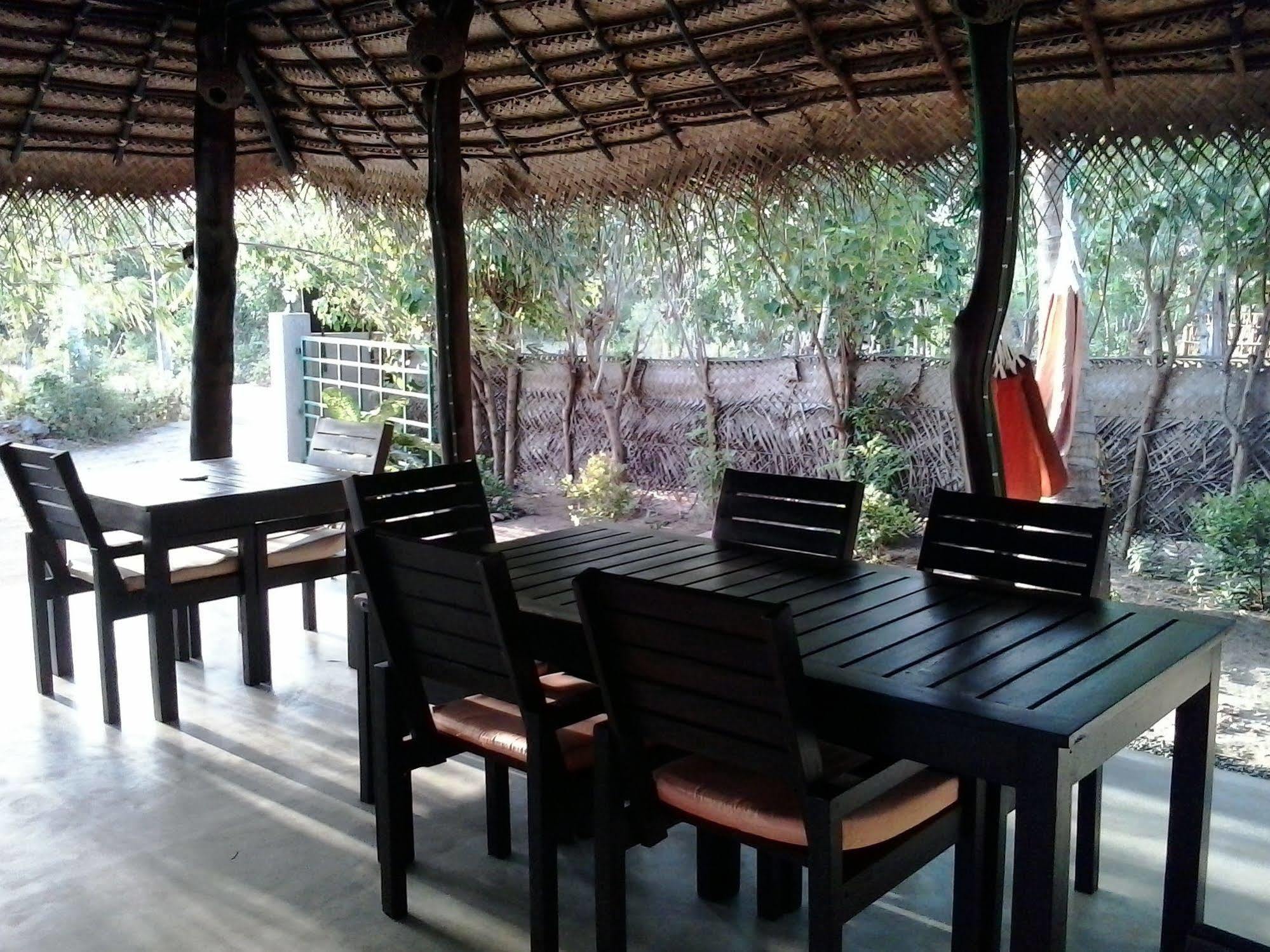 Chillenjoy Cabanas & Restaurant Tangalle Exterior photo